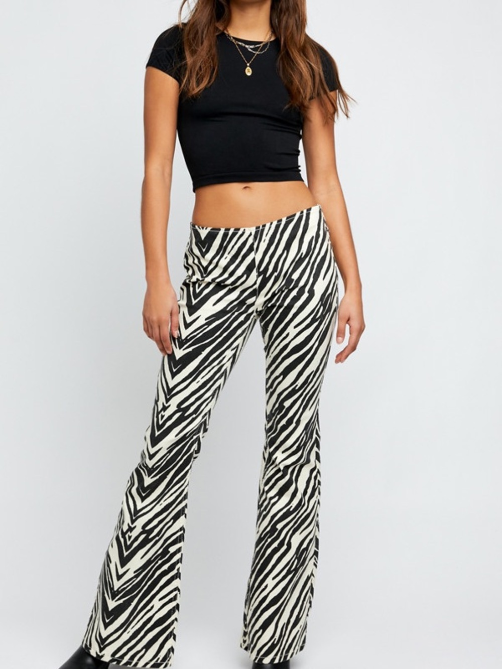 Free People Zebra-Print Flare Pants - Black & White size 27 fun printed jeans